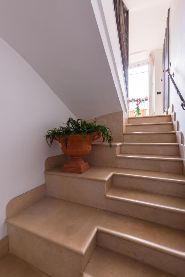 Residenza Partanna By Napoliapartments Exterior foto